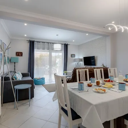 Apartment Bambus House Blue